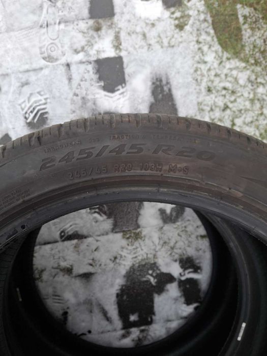 Opony całoroczne Pirelli