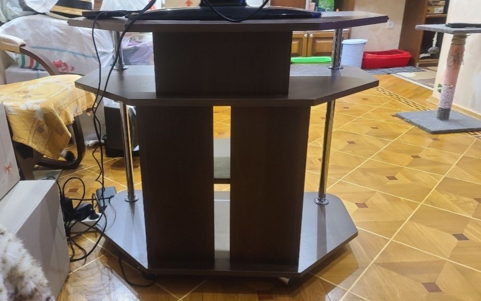 Тумба под телевизор