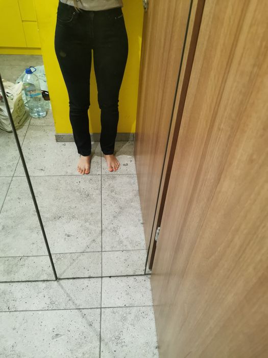 Czarne spodnie wysoki stan prosta nogawka r. 36