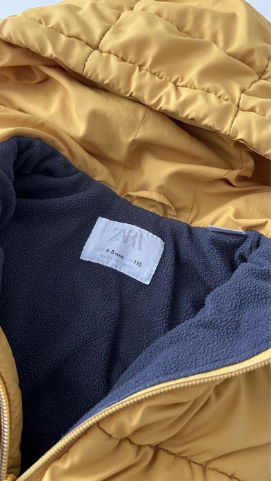 Жилетка Zara 110 на флісі Безрукавка