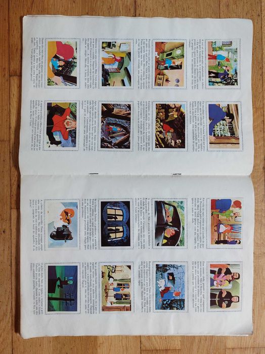 Caderneta de cromos Tintin e o lago dos tubarões - Completa