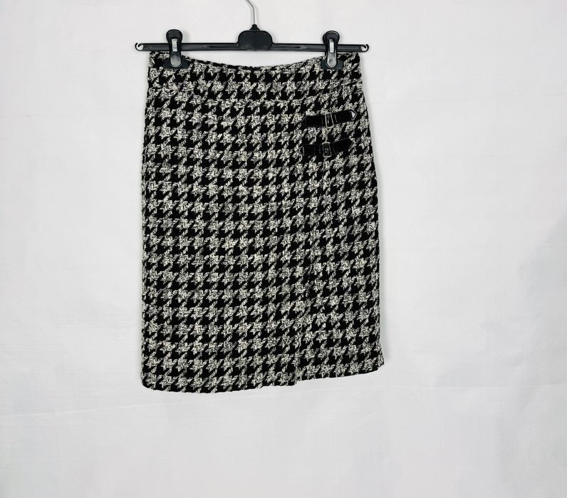 Szaro‑czarna spódnica w pepitkę M 38