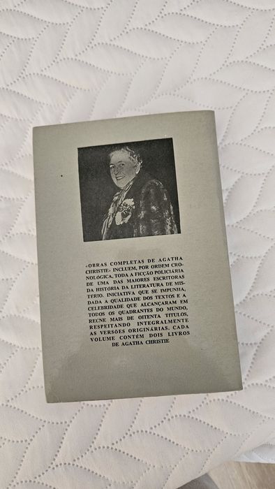 Poirot contra evidência / Jogo de Espelhos