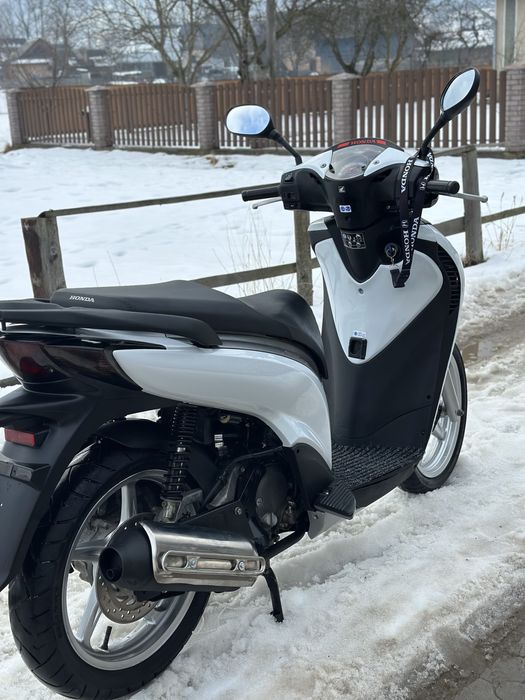 Скутер Honda sh 150