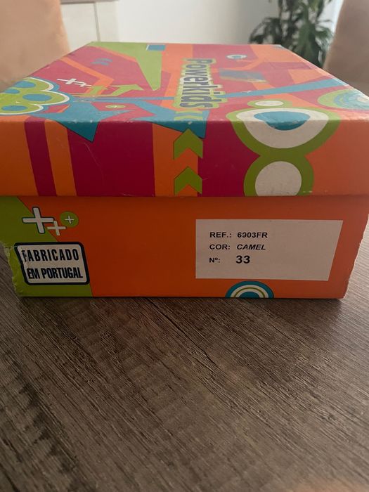 Sapato de criança novo n33