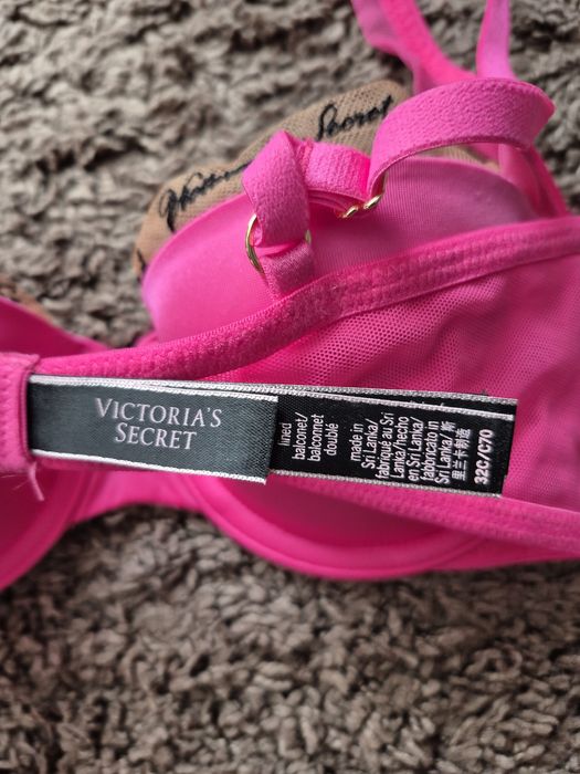 Бюст Victoria Secret 32C