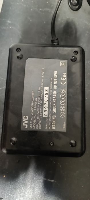 Carregador baterias JVC  AA-V35EG para câmara de video
