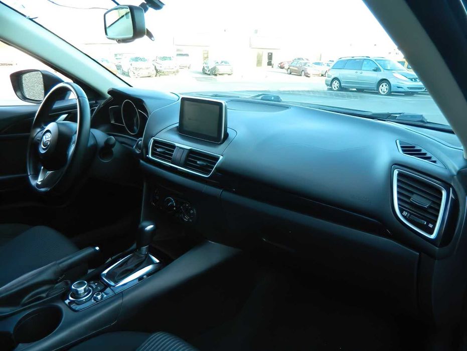 Mazda 3 i Touring      2016