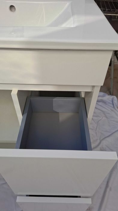 Móvel com misturadora inc.