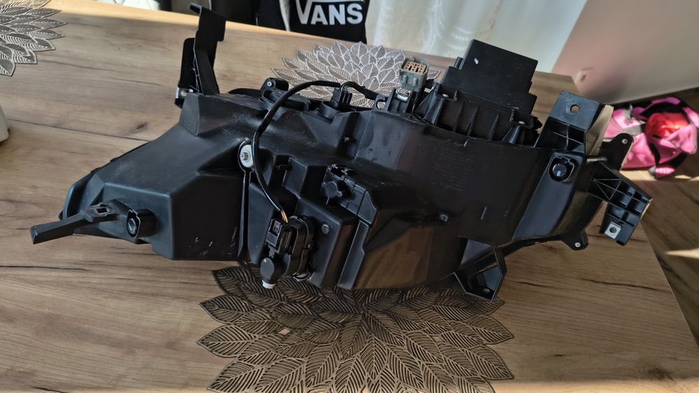 Lampa przód  prawa Mitsubishi Asx 2020
