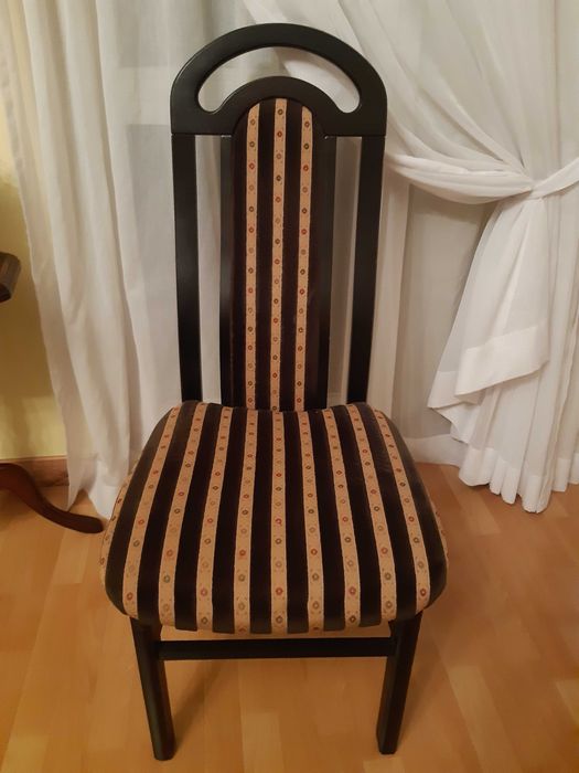 6 krzeseł brąz w bardzo dobrym stanie