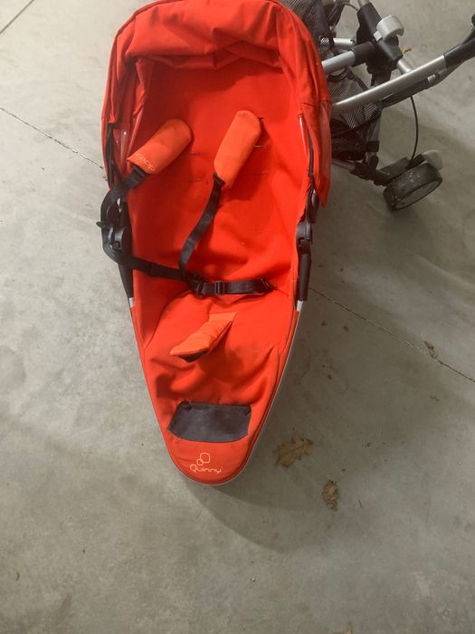 Carrinho de passeio quinny