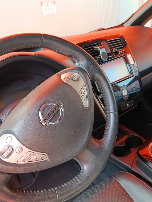 NISSAN LEAF Tekna 30 kw