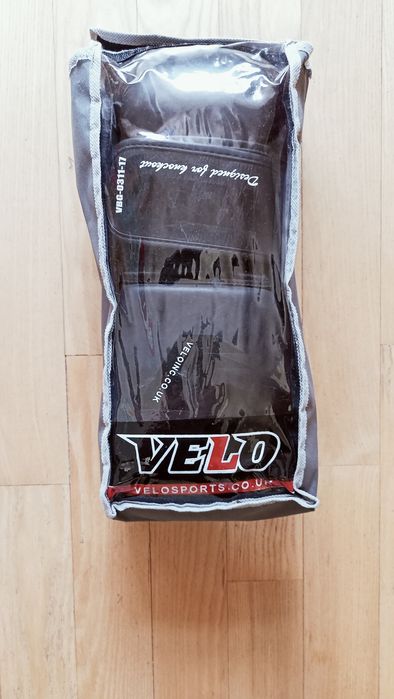 Рукавички боксерські шкіряні VELO VL-8187 (розмір 10oz, колір чорний)