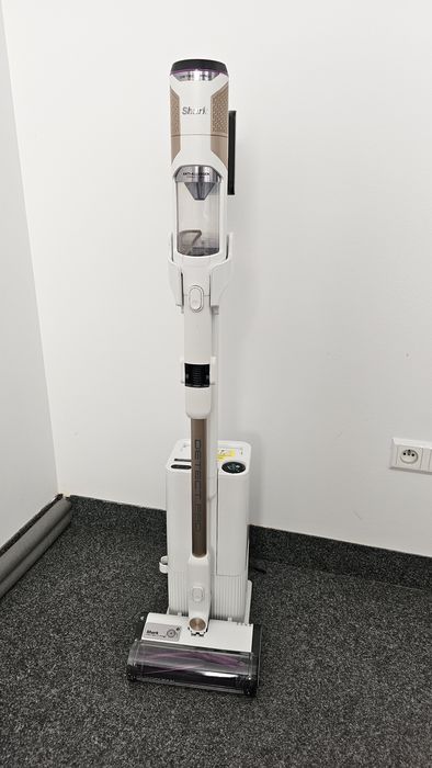 Bezprzewodowy odkurzacz pionowy samopróżniujący SHARK DETECT PRO