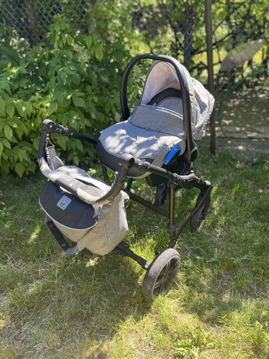 Каляска camarelo 3 в 1