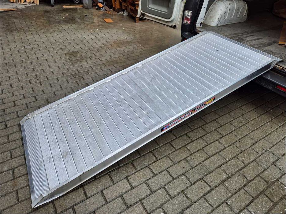 Rampa najazdowa 2,5m x 75cm z ogranicznikiem | Dostawa 1-2 dni robocze