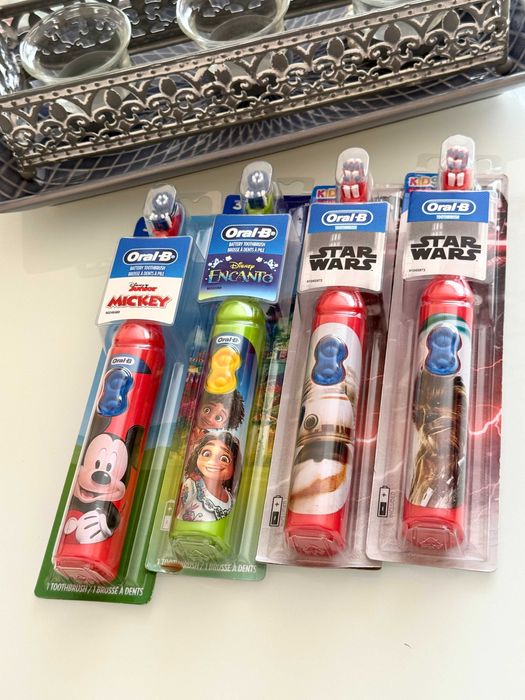 Дитяча електрична зубна щітка Oral-B. Оригінал. Купляли в Англії і США