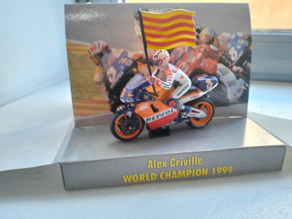 Honda NSR500 Alex Criville - 1999 World Champion - 1/24 Vitesse
