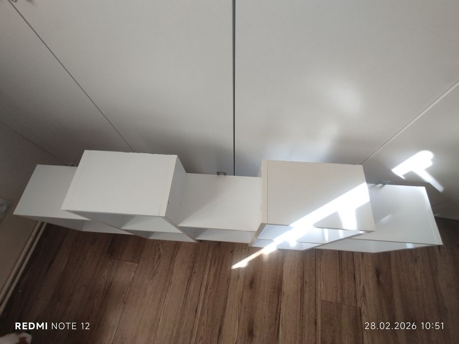 Półka ścienna biała