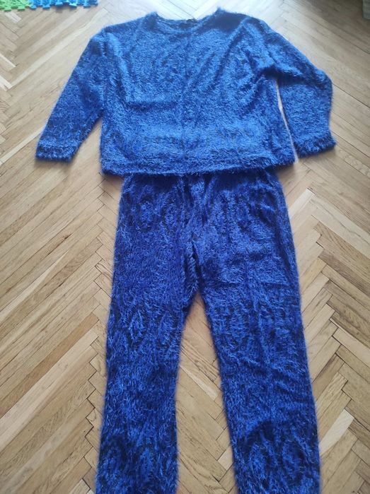 Костюм новий жіночій.