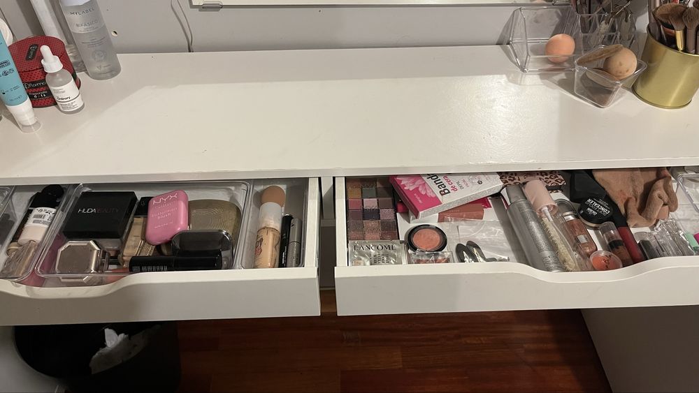 Toucador + espelho + lampadas