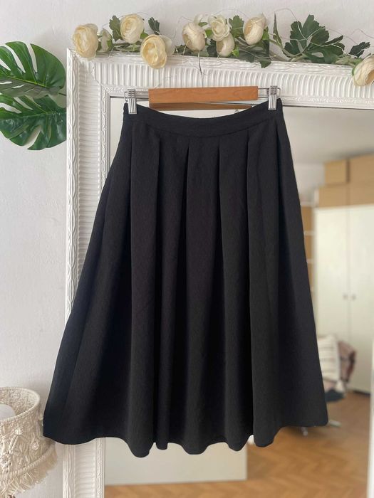 H&M spódnica czarna rozkloszowana midi kieszenie zakładki S 36