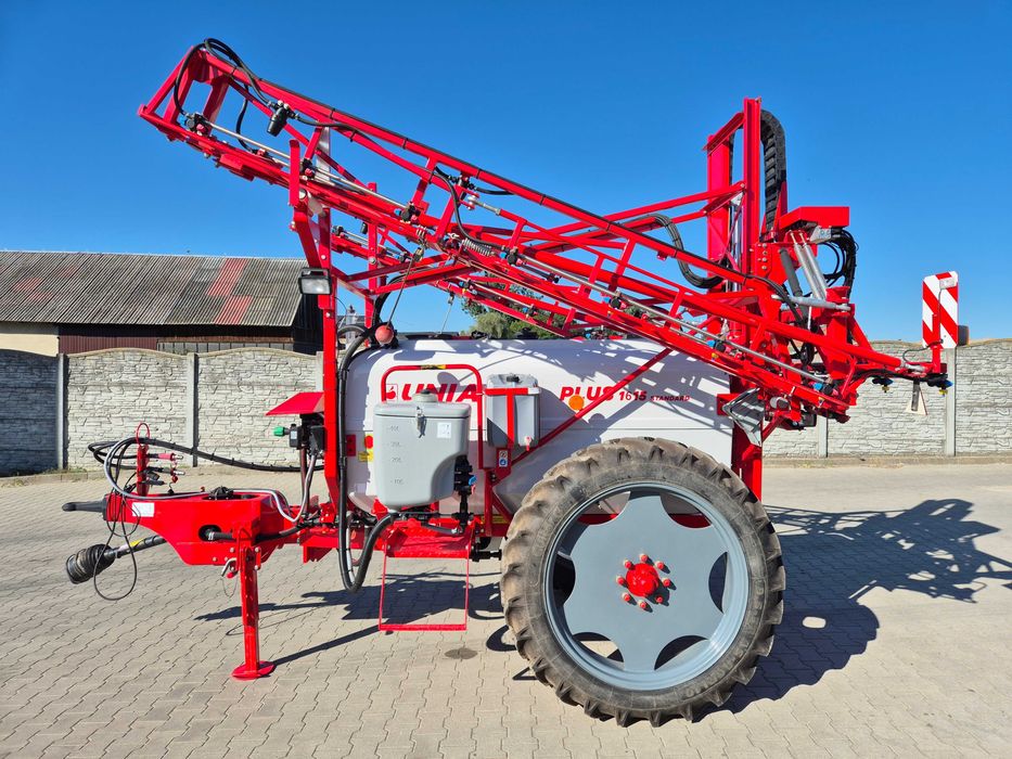 Opryskiwacz UNIA PILMET PLUS 1615