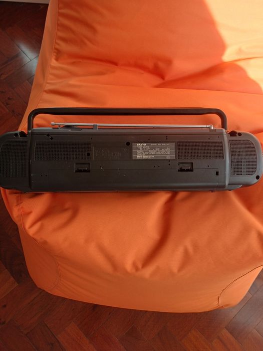 Sanyo, 2 cassette players and radio64741081750147122