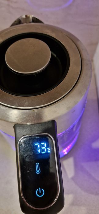 Szklany czajnik elektryczny Götze & Jensen KT870G