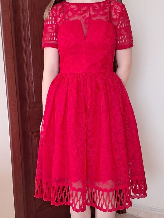 Suknia midi czerwona z ażurem k.rękaw r.38"Chi Chi London"nowa.