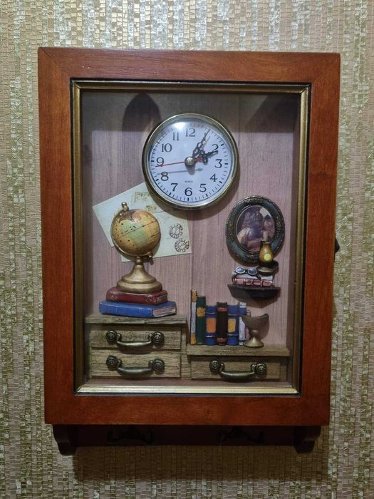 Дерев’яна настінна шафа для ключів. (Ключница. Бокс для ключей)