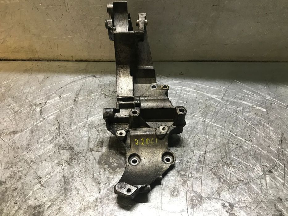 APOIO / SUPORTE DO ALTERNADOR RENAULT LAGUNA / ESPACE / MASTER 2.2DCI