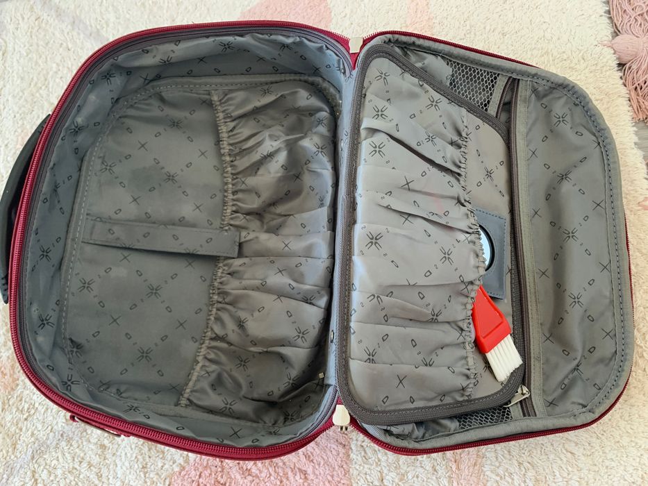 Necessaire de viagem bordô 40x30