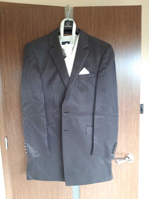 Garnitur ślubny weselny Wilvorst ciemny brąz kamizelka i dodatki ecrue