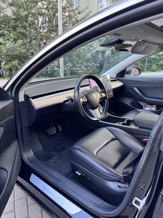 Tesla Model 3 Long Range 75кВт