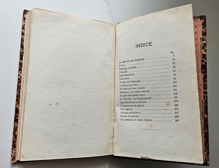 Livro antigo "Alta Roda" de Júlio Dantas, primeira edição