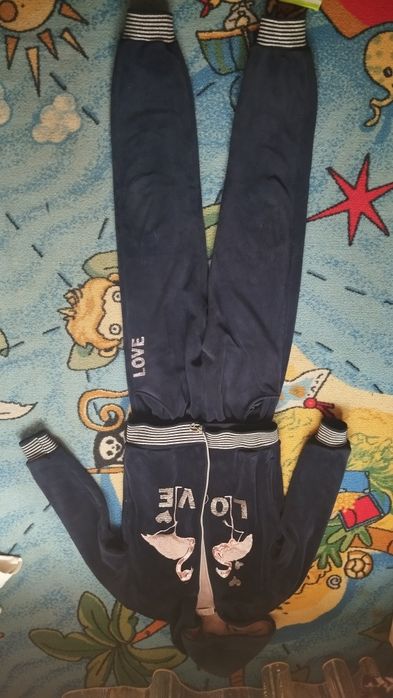 Продам костюм для дівчинки