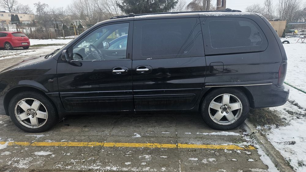 Kia Carnival Minivan -automat