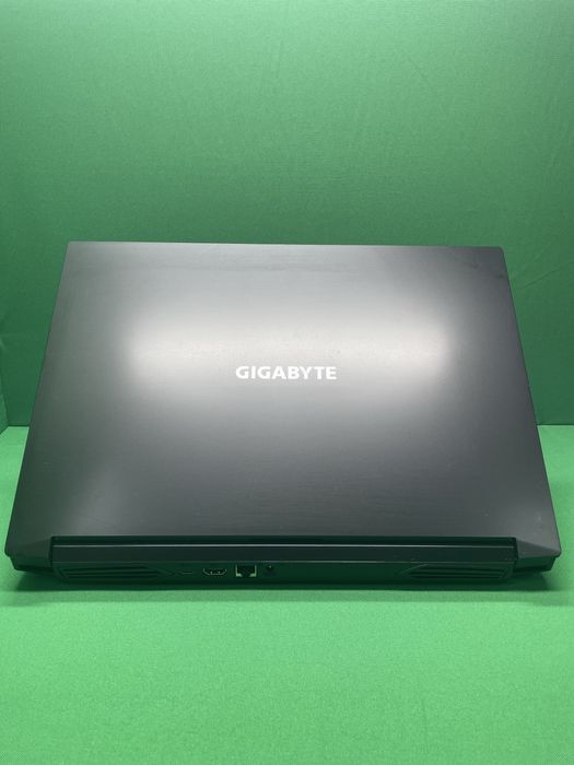 Gigabyte G5 KD i5-11400H / RTX 3060 / 16GB / 1TB / 144Hz