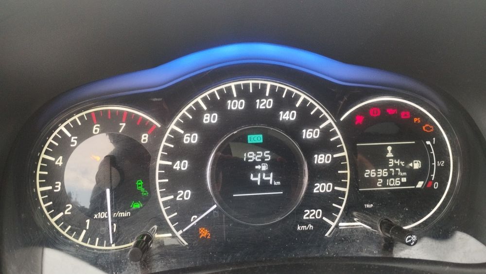 Nissan Note 1.2 Ano 2013
