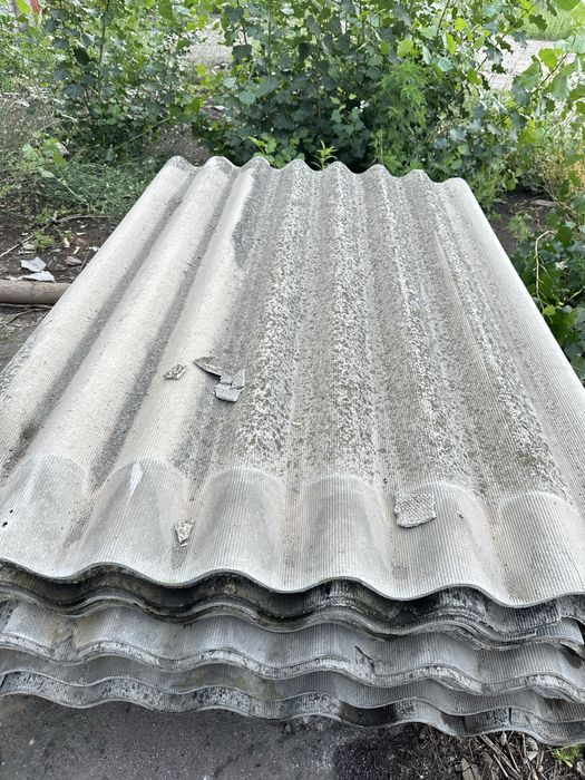 Шифер б/у есть 2000 мКв 170 гривен лист