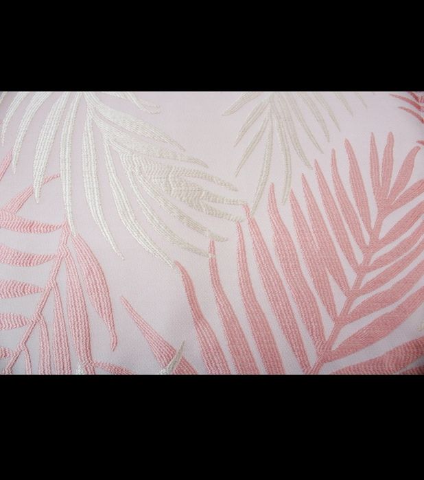 Cobre pés com 2 almofadas em tons rosa