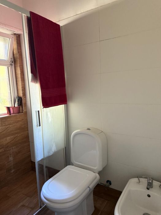 Alugo quarto na Rinchoa