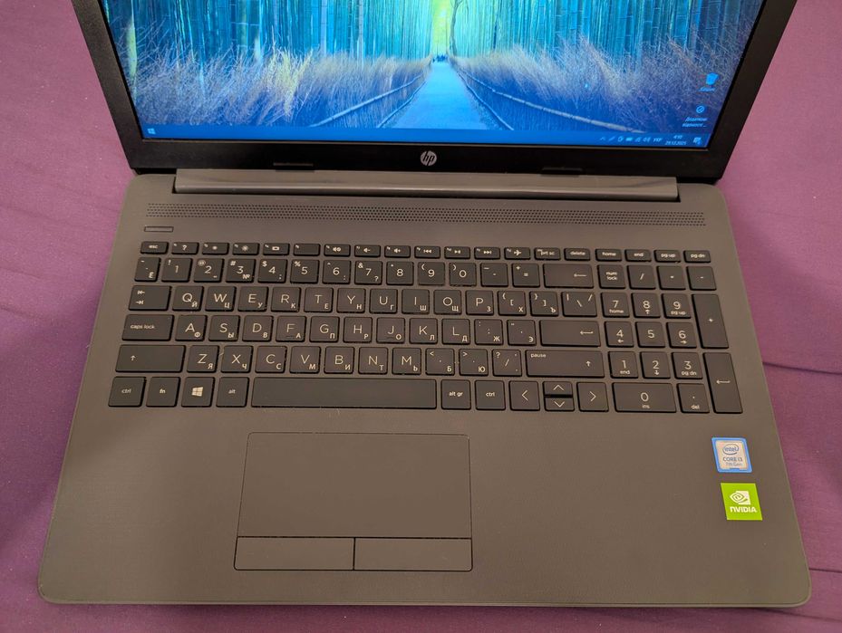 Ноутбук HP 250 G7:  Core i3-7020U / 8GB DDR4 / 128GB SSD