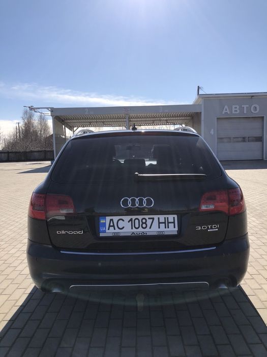 AUDI A6 ALLROUD чорного кольору комфортна в їзді в ідеальному стані!!!