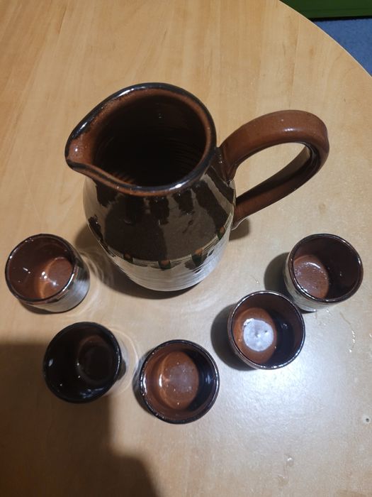 Tradycyjna Bułgarska Ceramika zestaw do serwowania Rakii