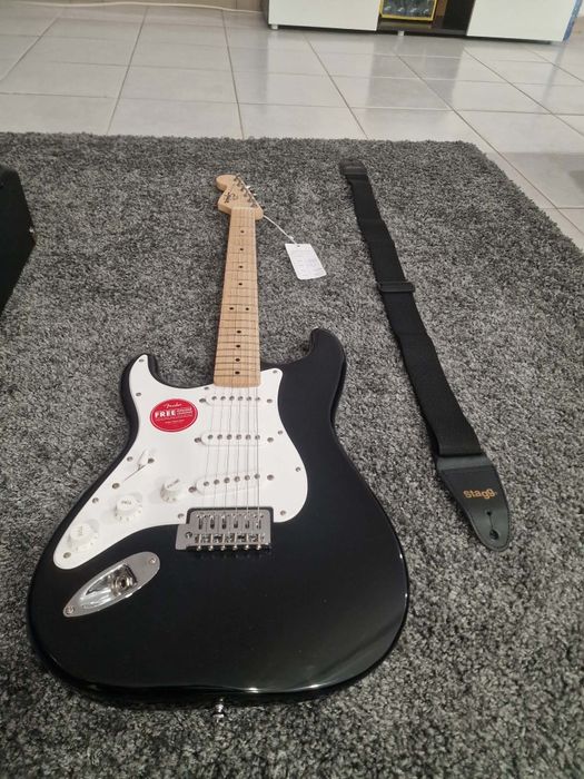 Fender stratocaster squier (para esquerdinos) + fender frontman 10g