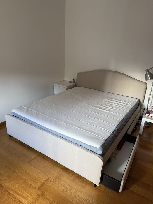 Colchão grande Ikea