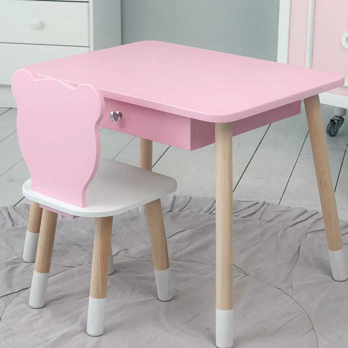 Стіл прямокутний з шухлядою 46х60х45 і стілець медвежа 26.5х26х25см.